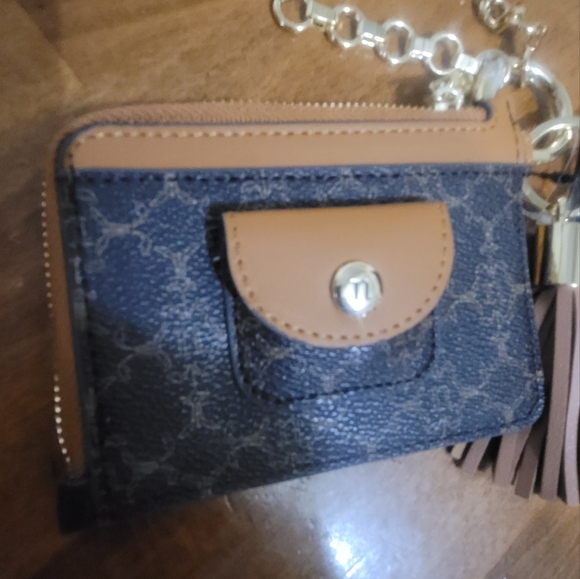 Anna Klein Card Wallet Wristlet - Picture 2 of 3